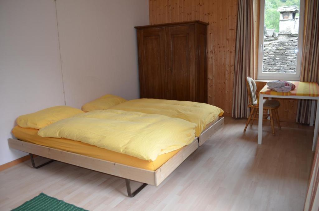 Hotel Garni Maggia Giumaglio Rum bild