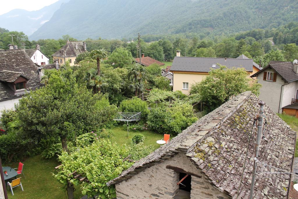 Hotel Garni Maggia Giumaglio Exteriör bild