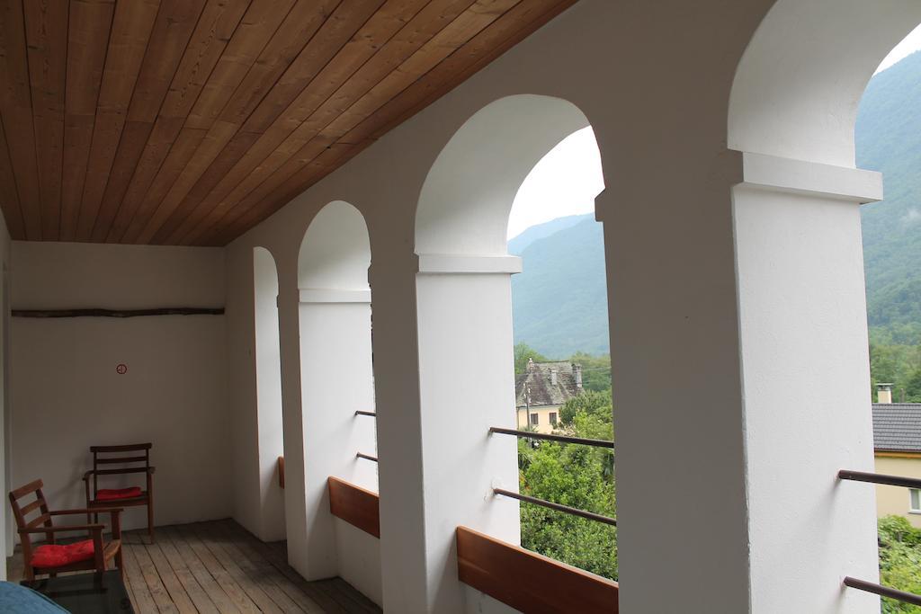 Hotel Garni Maggia Giumaglio Exteriör bild